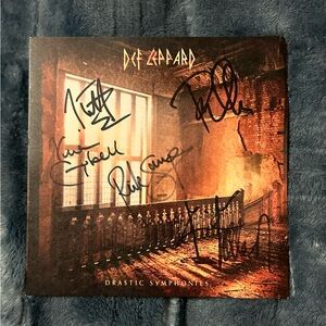 Def Leppard Drastic Symphonies Autograph  CD - Brown